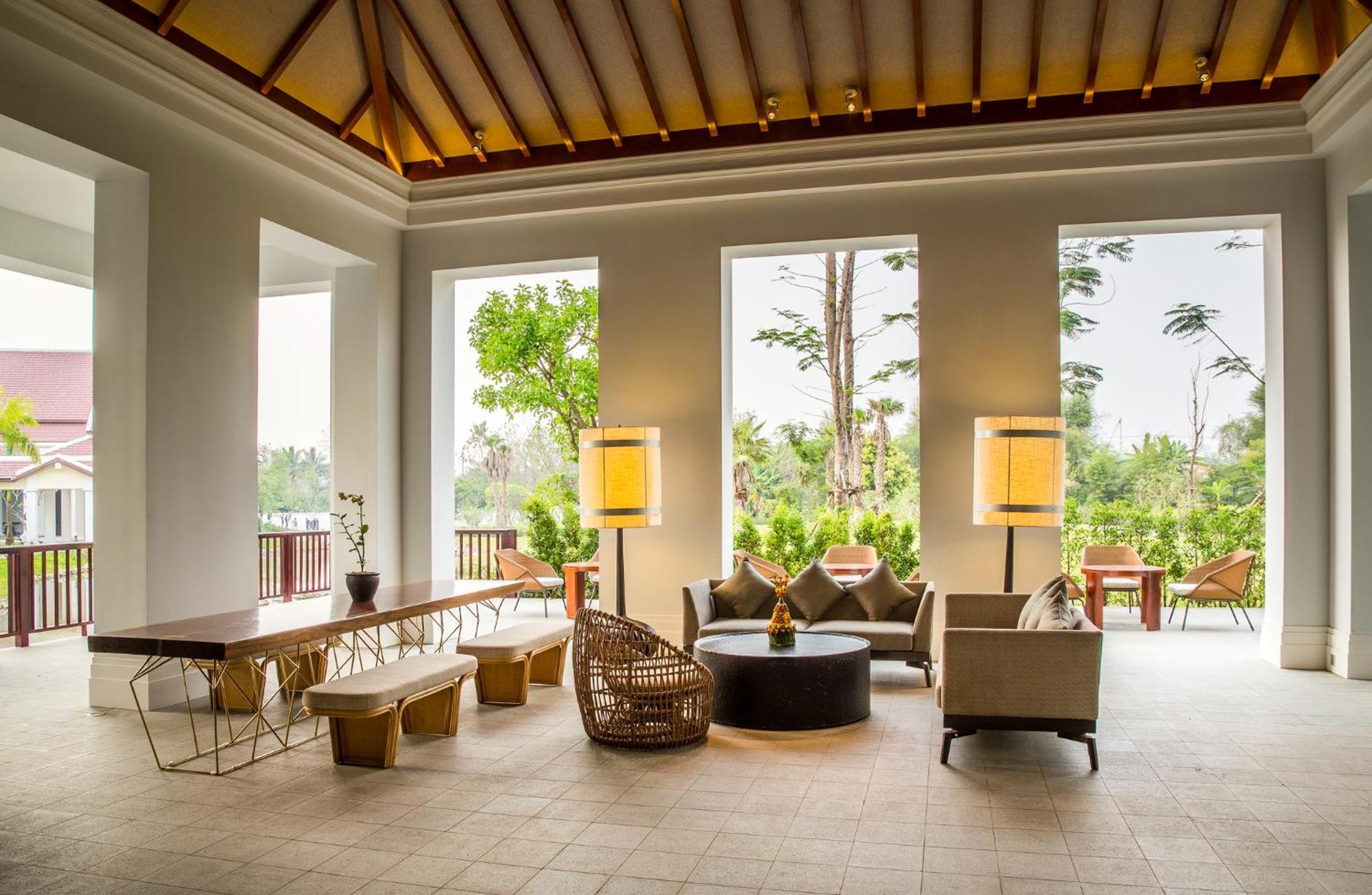 Pullman Luang Prabang Hotel Екстериор снимка